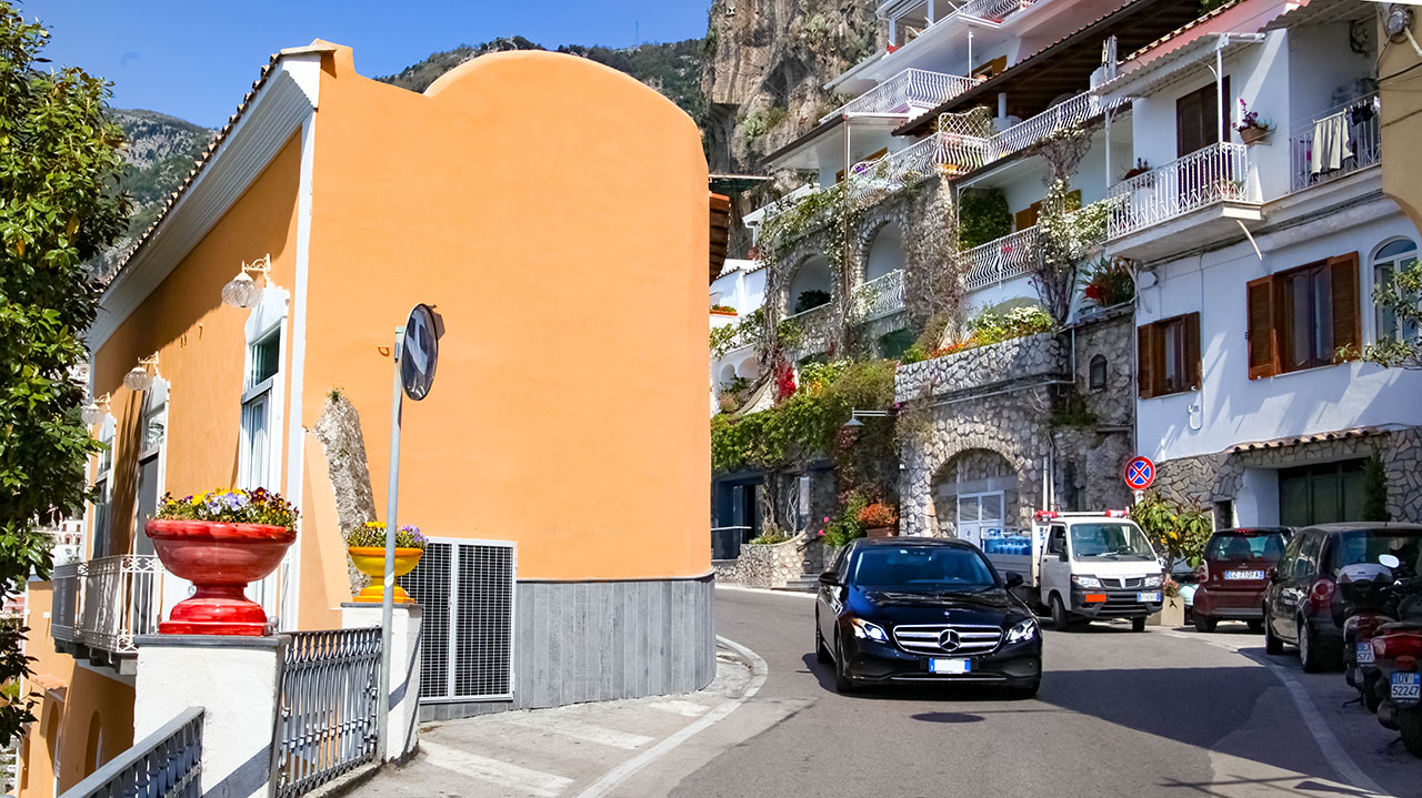 door to door service Private Transfers from Rome to Positano