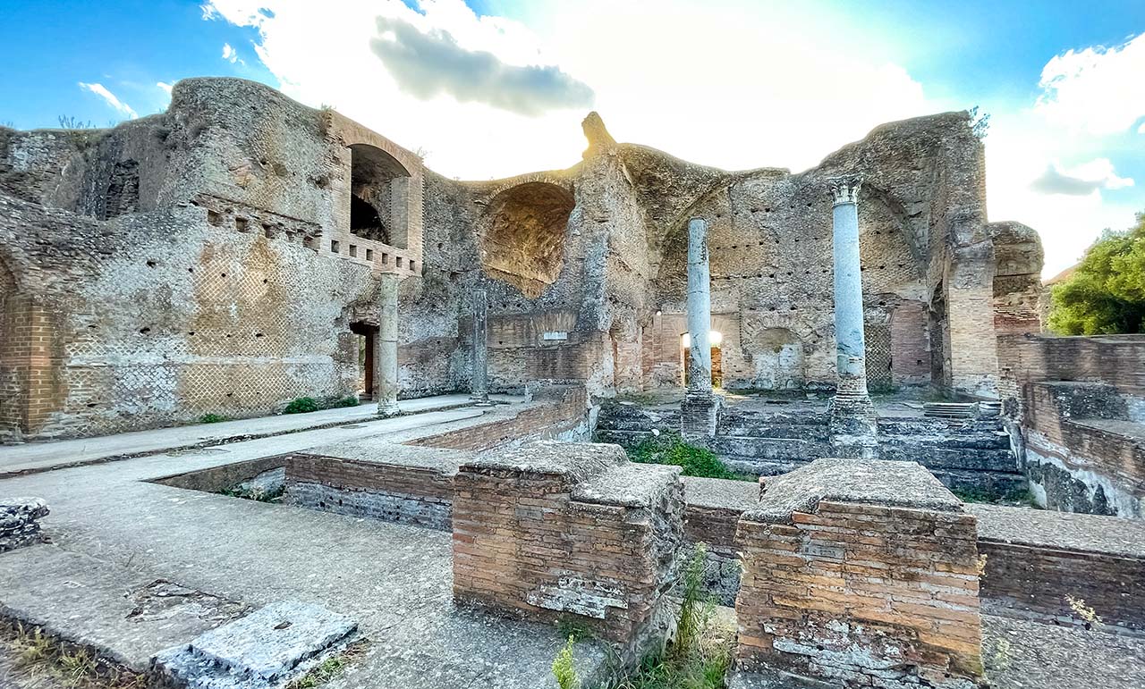 Thermae with Heliocaminus Hadrian's Villa Tivoli Tours from Rome with Stefano Rome Tours