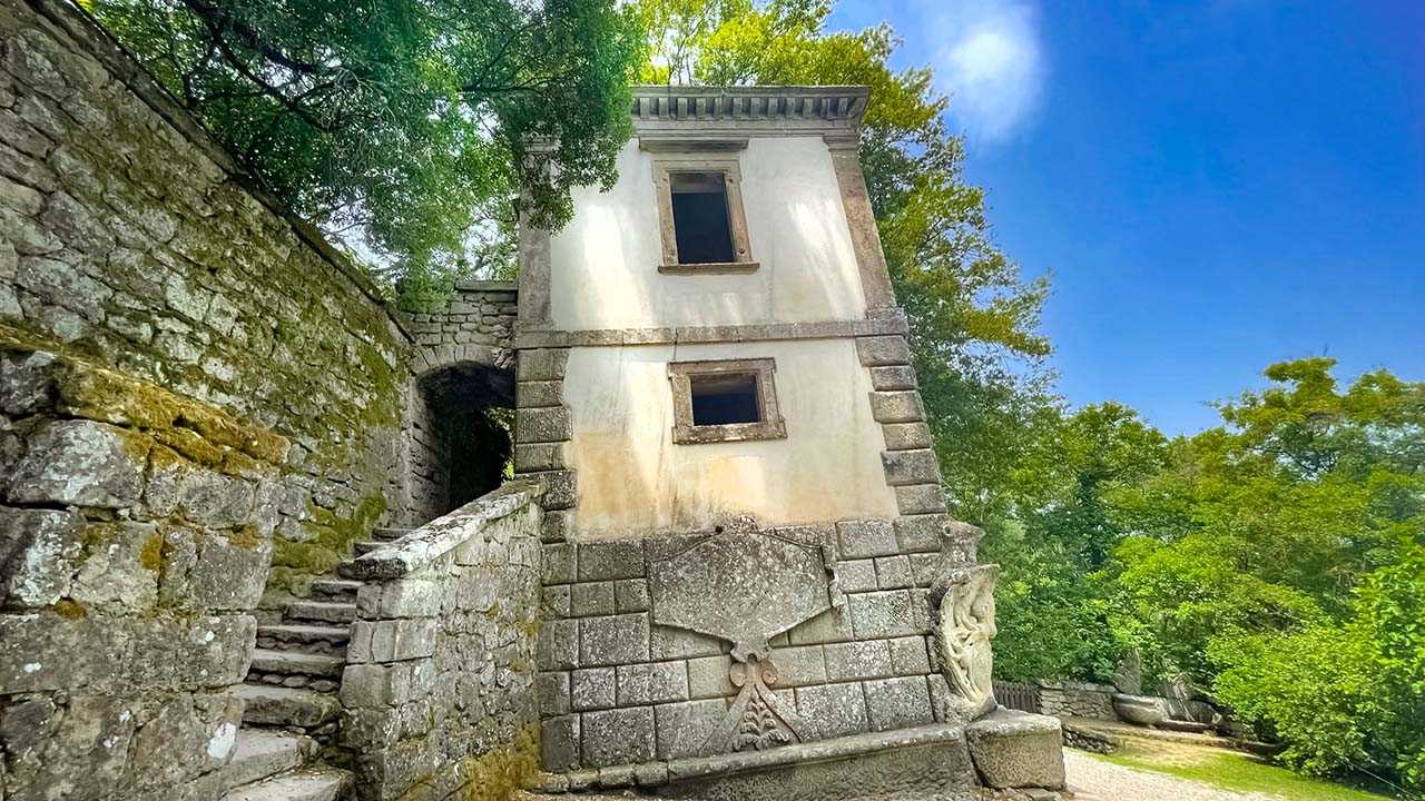 Leaning House Bomarzo Monster Park Day Tours from Rome Countryside 